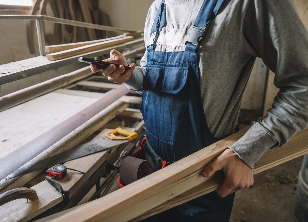 Dlaczego powinieneś wybrać maszynę wieloczynnościową do obróbki drewna?