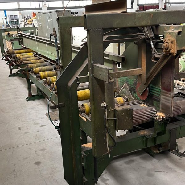 Odbiornik przenośnik wzdłużno poprzeczny za wielopiłę